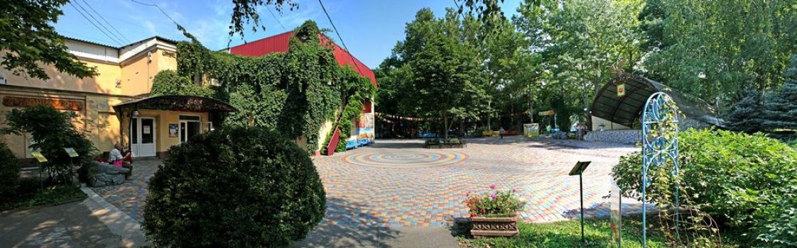 Територія Миколаївського зоопарку